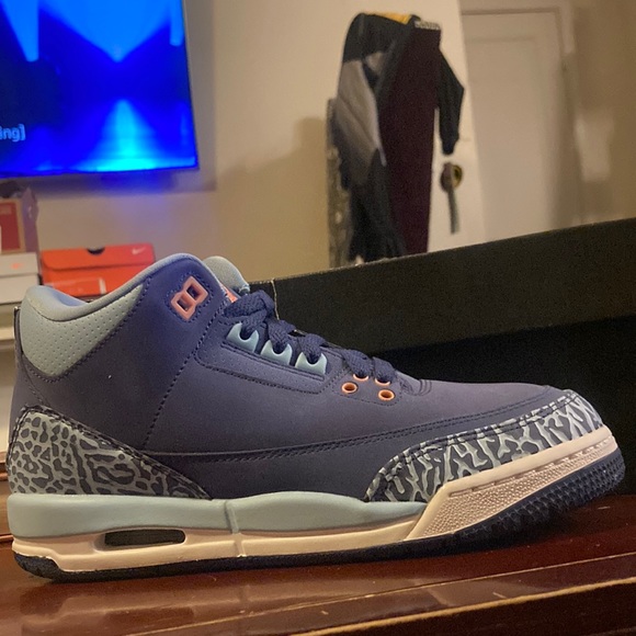 NEW IN BOX Jordan 3 RetroPurple Dust (GS)
